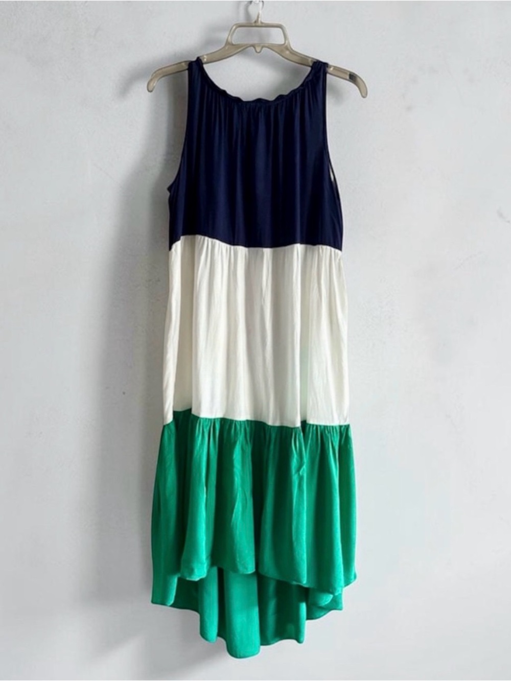 Sleeveless Colorblock Tiered Midi Dress in Navy, White & Green